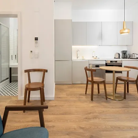 Lsa Chiado Emenda By Numa Apartman *