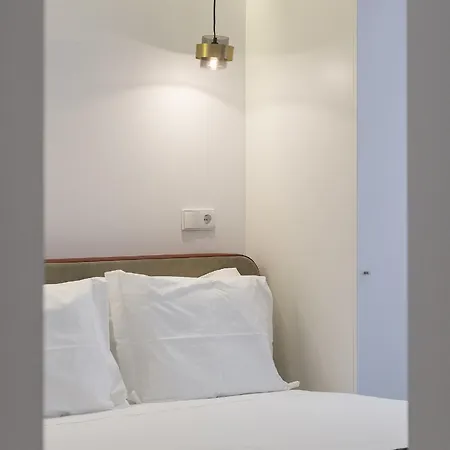 Serviced - Chiado Emenda Apartment Lisbon