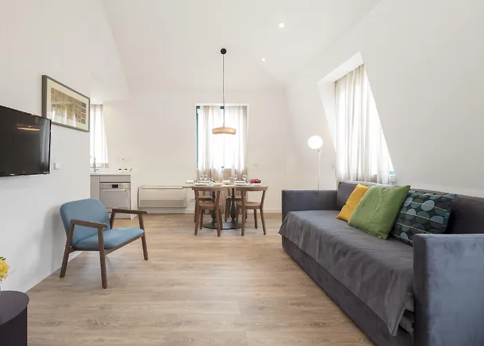 Lsa Chiado Emenda By Numa * Lisboa