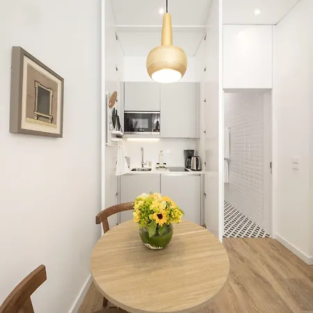Apartment Lsa Chiado Emenda By Numa